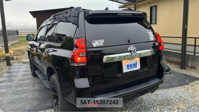 Toyota LAND CRUISER PRADO 2021-08 8282264-13