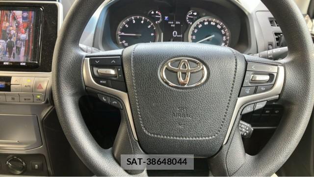 Toyota LAND CRUISER PRADO 2019-07 8282288-16
