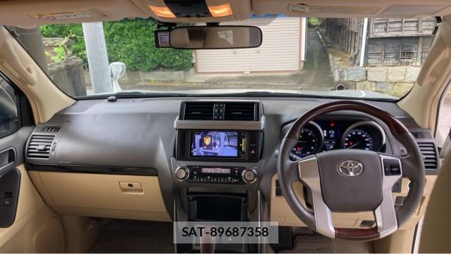 Toyota LAND CRUISER PRADO 2016-09 8282393-2