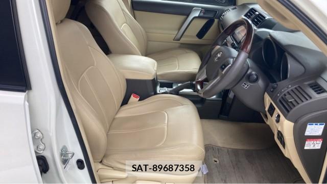Toyota LAND CRUISER PRADO 2016-09 8282393-5