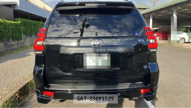 Toyota LAND CRUISER PRADO 2023-10 8282403-1