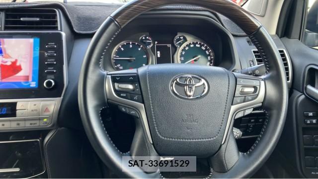 Toyota LAND CRUISER PRADO 2023-10 8282403-16