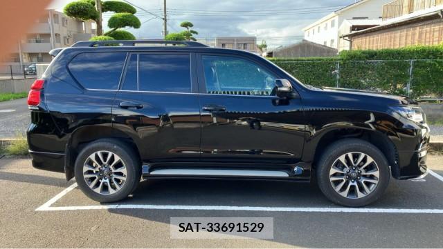 Toyota LAND CRUISER PRADO 2023-10 8282403-3