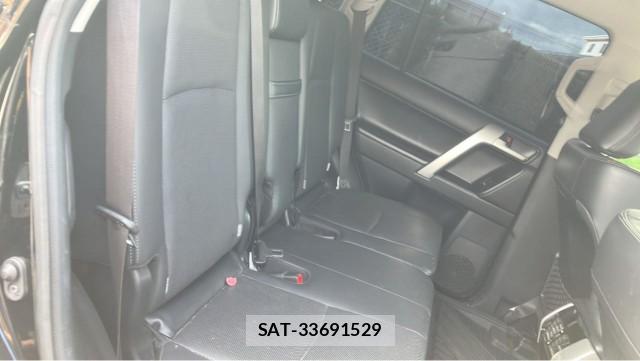 Toyota LAND CRUISER PRADO 2023-10 8282403-6