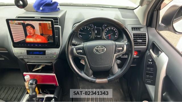 Toyota LAND CRUISER PRADO 2019-02 8282457-16