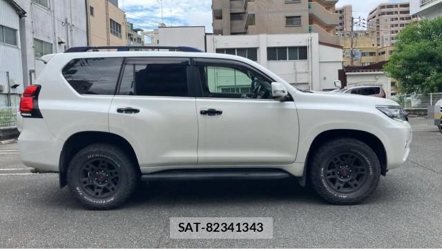 Toyota LAND CRUISER PRADO 2019-02 8282457-3