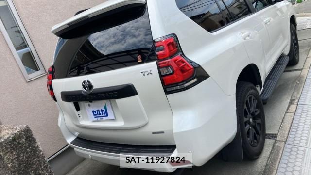 Toyota LAND CRUISER PRADO 2023-09 8282501-1