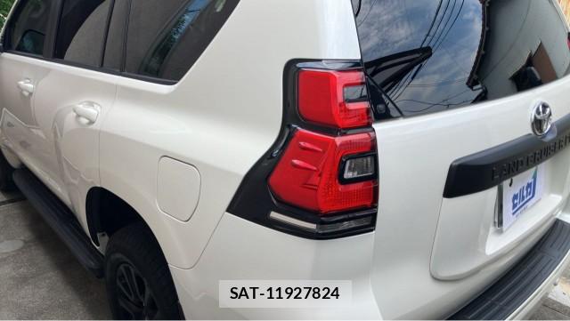 Toyota LAND CRUISER PRADO 2023-09 8282501-13