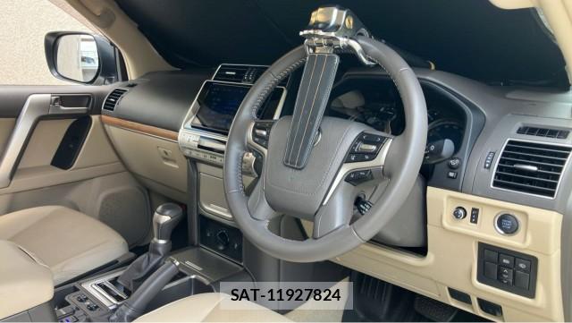 Toyota LAND CRUISER PRADO 2023-09 8282501-2