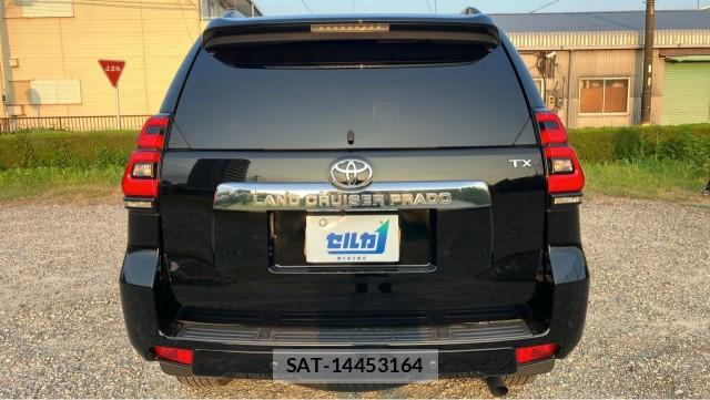 Toyota LAND CRUISER PRADO 2022-09 8282505-1