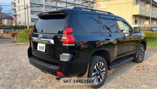 Toyota LAND CRUISER PRADO 2022-09 8282505-12
