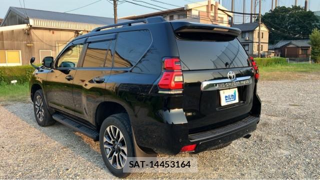 Toyota LAND CRUISER PRADO 2022-09 8282505-13