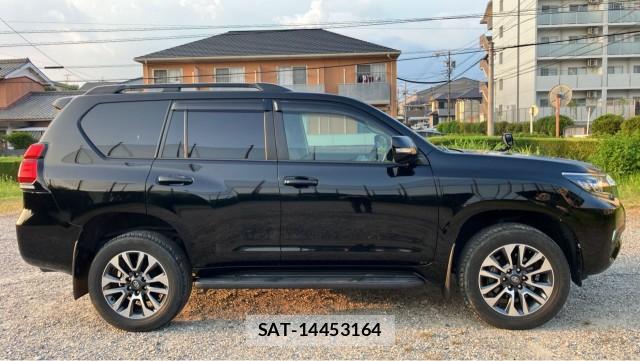 Toyota LAND CRUISER PRADO 2022-09 8282505-3