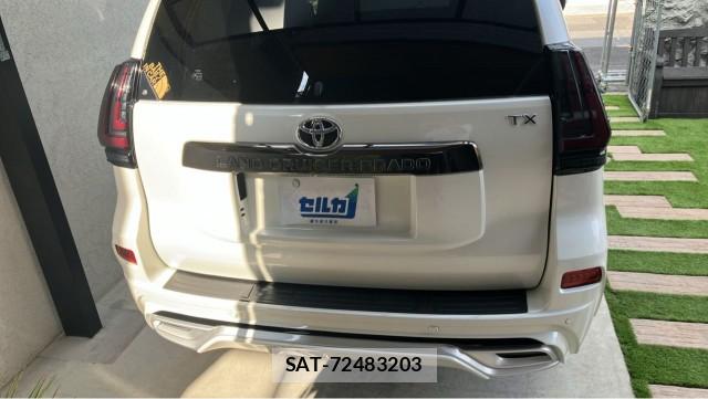Toyota LAND CRUISER PRADO 2022-04 8282511-1