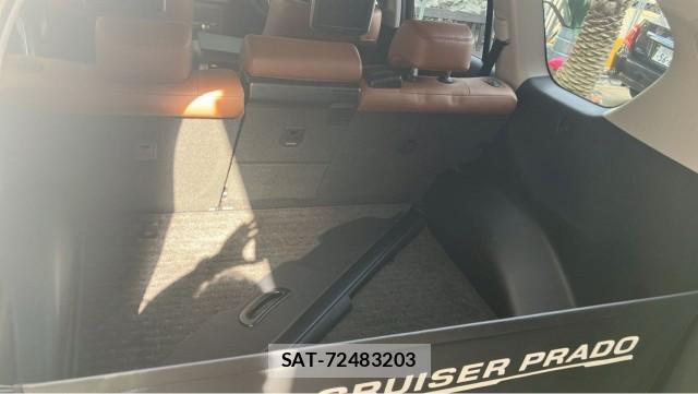 Toyota LAND CRUISER PRADO 2022-04 8282511-17