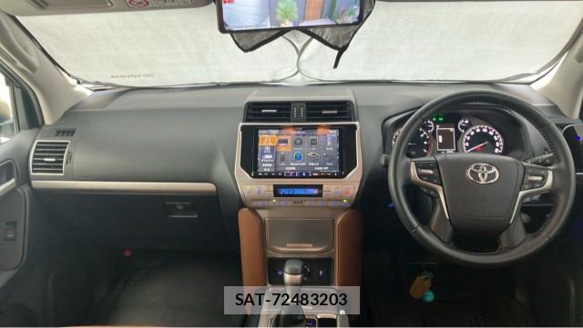 Toyota LAND CRUISER PRADO 2022-04 8282511-2