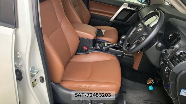 Toyota LAND CRUISER PRADO 2022-04 8282511-5