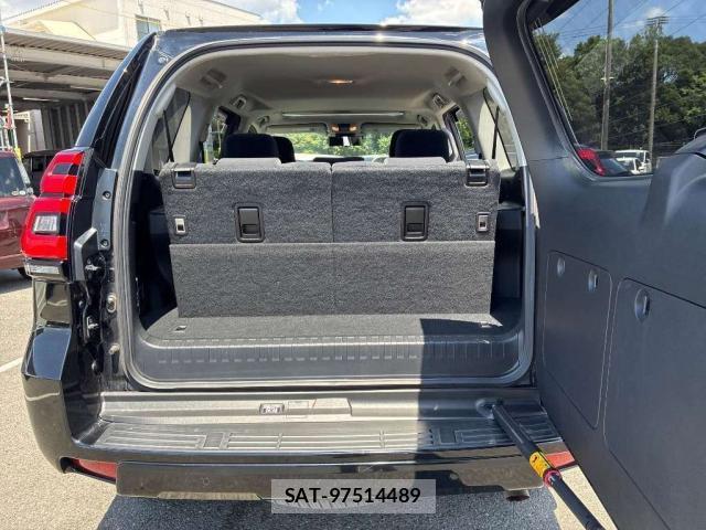 Toyota LAND CRUISER PRADO 2018-01 8284379-7