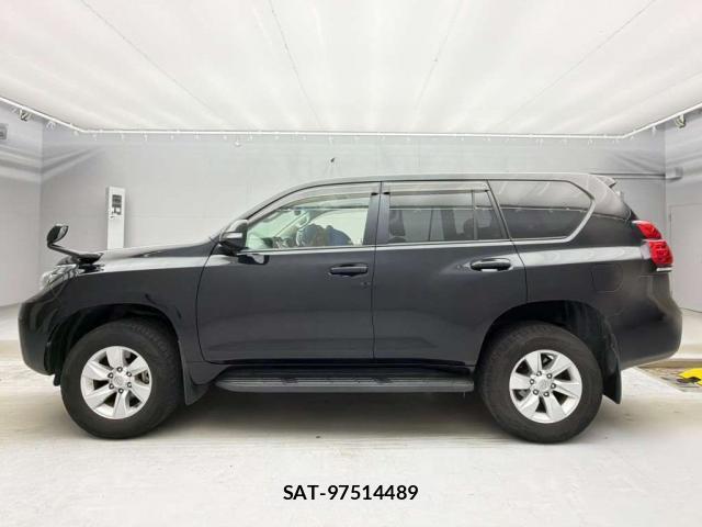Toyota LAND CRUISER PRADO 2018-01 8284379-9