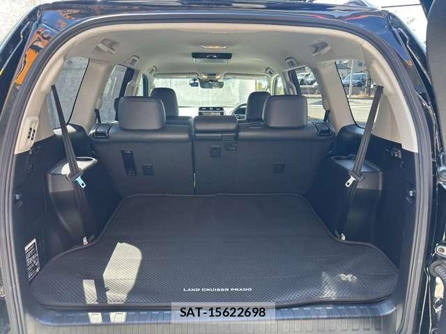 Toyota LAND CRUISER PRADO 2019-04 8284466-13