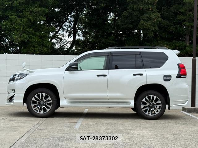Toyota LAND CRUISER PRADO 2023-12 8284519-4