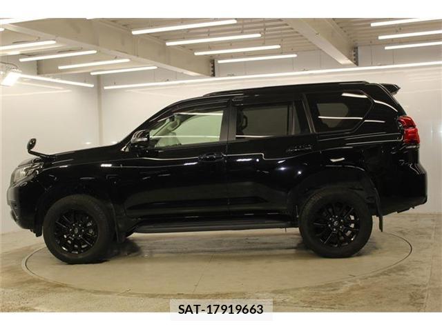 Toyota LAND CRUISER PRADO 2021-03 8285111-8