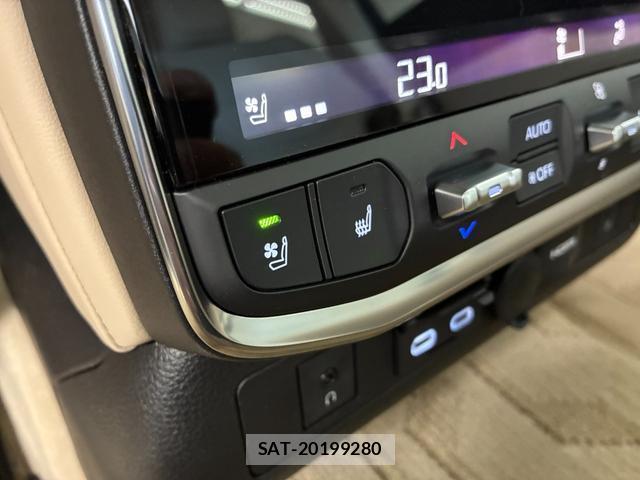 Toyota LAND CRUISER 2025-10 8276737-18