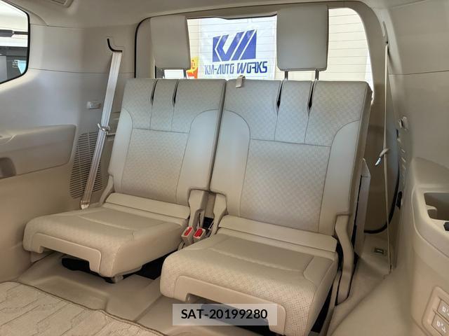 Toyota LAND CRUISER 2025-10 8276737-5