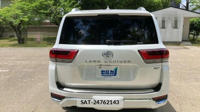 Toyota LAND CRUISER 2024-06 8277140-1