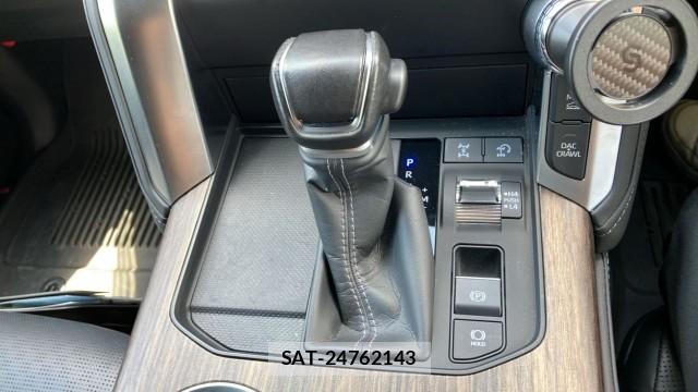 Toyota LAND CRUISER 2024-06 8277140-14