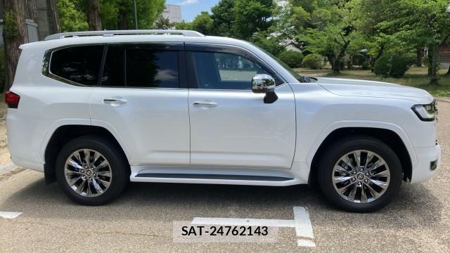 Toyota LAND CRUISER 2024-06 8277140-3