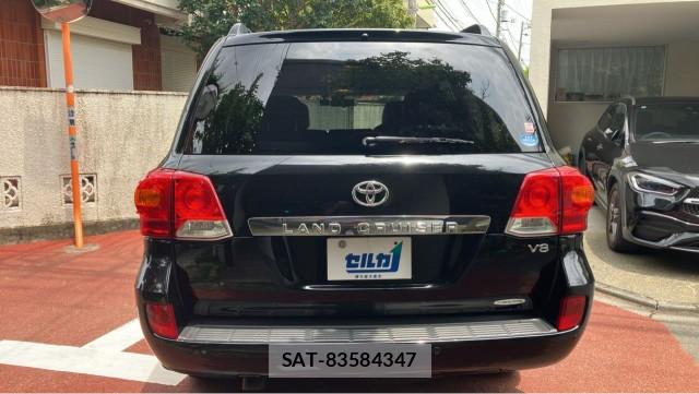 Toyota LAND CRUISER 2013-03 8277181-1