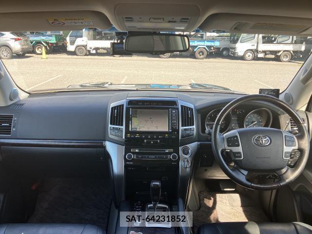 Toyota LAND CRUISER 2014-08 8278665-2