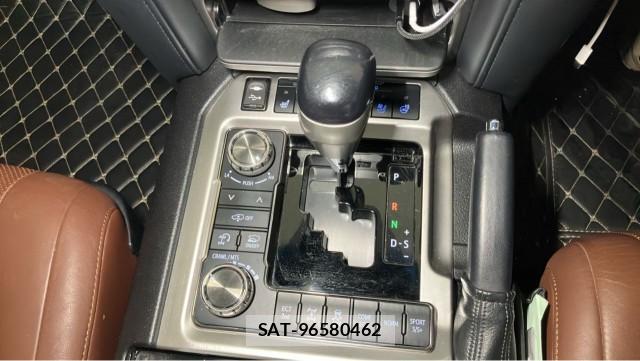 Toyota LAND CRUISER 2016-07 8280691-14