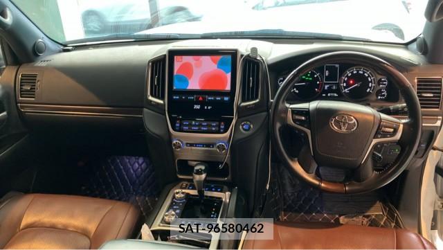 Toyota LAND CRUISER 2016-07 8280691-2
