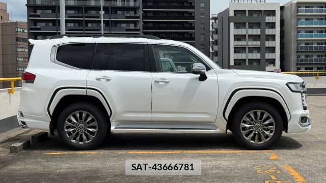 Toyota LAND CRUISER 2025-05 8280737-3