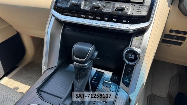 Toyota LAND CRUISER 2023-06 8280868-14
