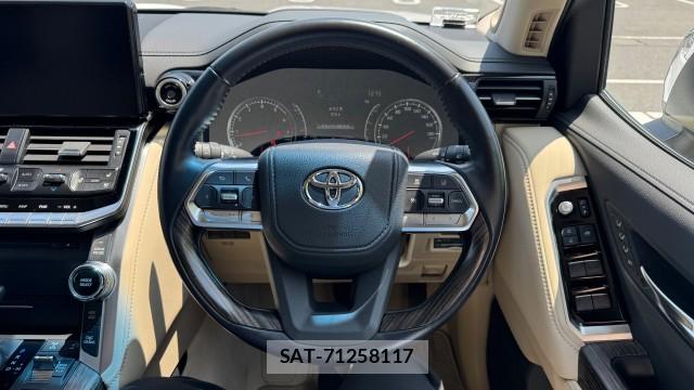 Toyota LAND CRUISER 2023-06 8280868-16