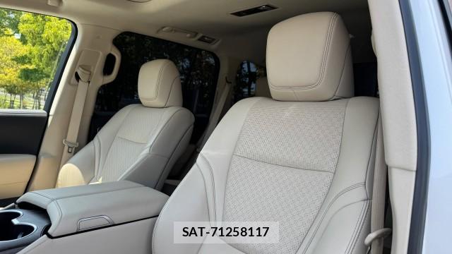 Toyota LAND CRUISER 2023-06 8280868-5