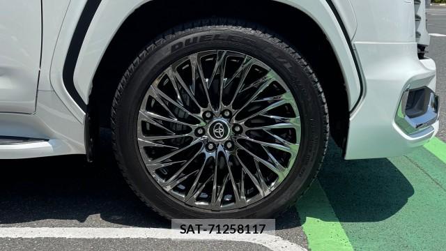 Toyota LAND CRUISER 2023-06 8280868-8