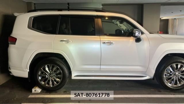 Toyota LAND CRUISER 2025-04 8281104-3