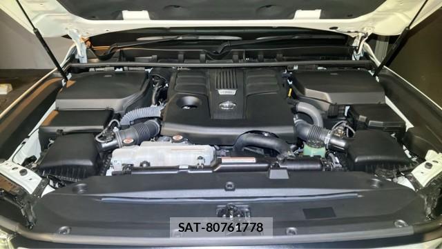Toyota LAND CRUISER 2025-04 8281104-7
