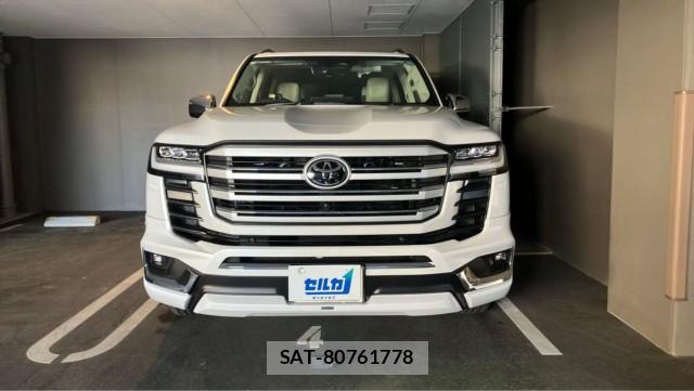 Toyota LAND CRUISER 2025-04 8281104-9
