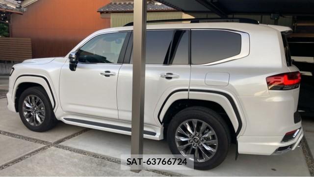 Toyota LAND CRUISER 2024-10 8281136-10