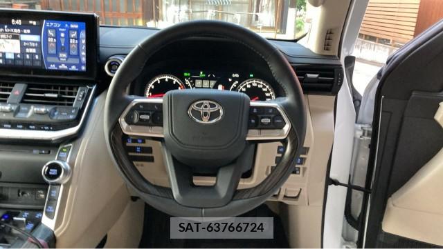 Toyota LAND CRUISER 2024-10 8281136-16