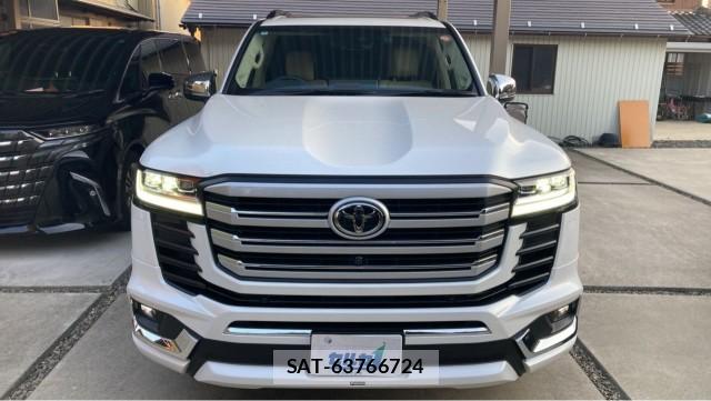 Toyota LAND CRUISER 2024-10 8281136-9