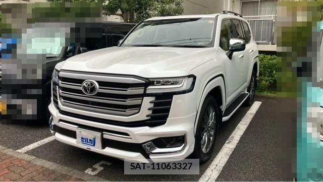 Toyota LAND CRUISER 2025-05 8281169-0