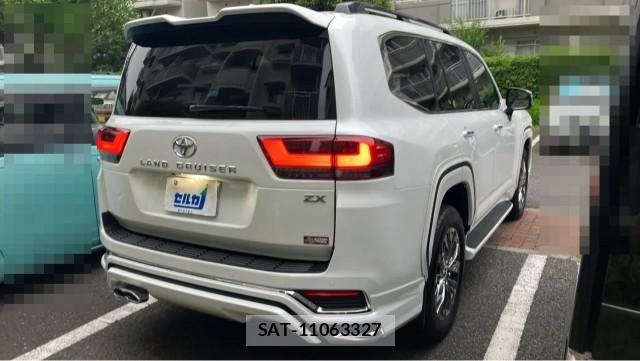Toyota LAND CRUISER 2025-05 8281169-12