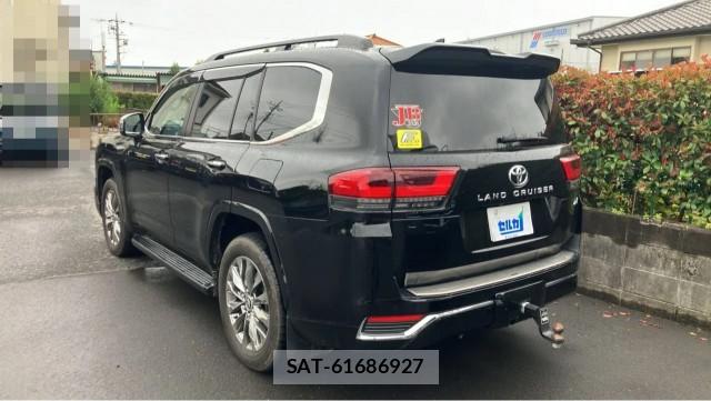 Toyota LAND CRUISER 2023-05 8281327-13
