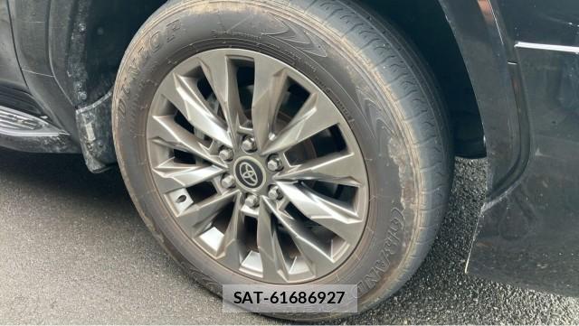 Toyota LAND CRUISER 2023-05 8281327-8